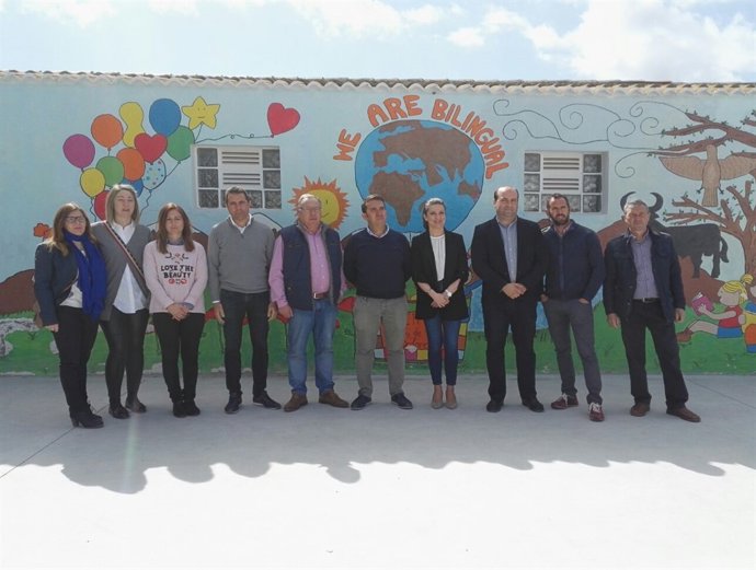 Caballero (4d) visita al colegio Nuestra Señora de los Dolores de Pozo Alcón.