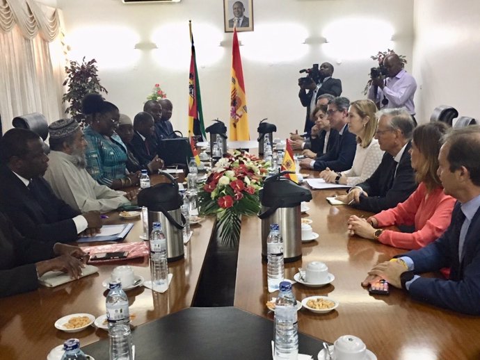 Delegaciones del Congreso de España y de la Asamblea de Mozambique 