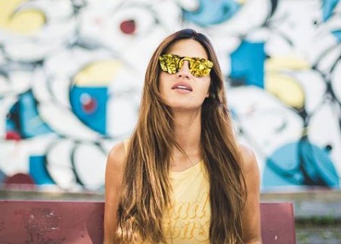 Sara Carbonero con gafas carrighan