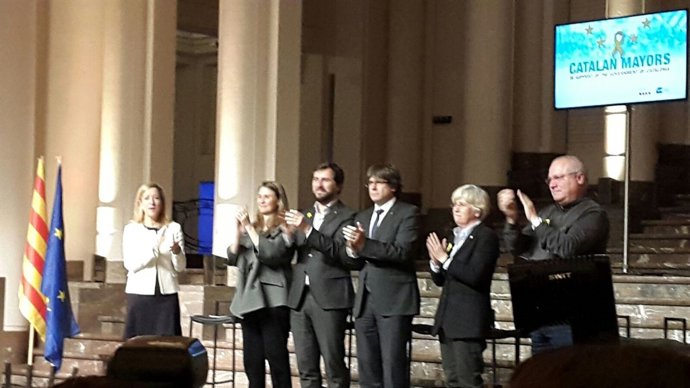 Neus Lloveras,Meritxell Serret,Toni Comín,C. Puigdemont,Clara Ponsatí,Lluís Puig