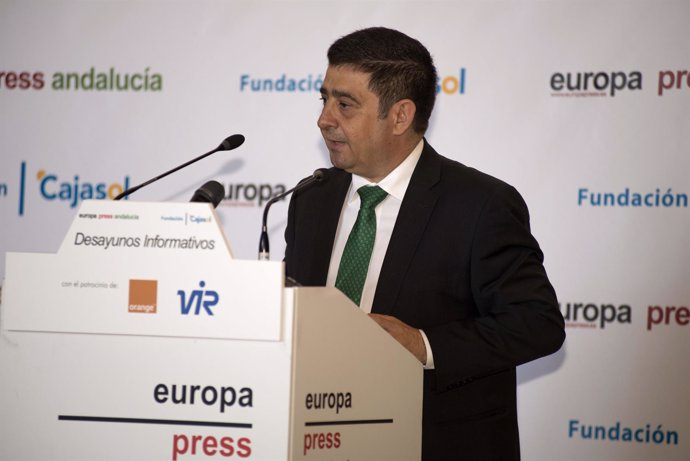 El presidente de la Diputación de Jaén, en los desayunos de Europa Press