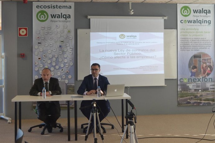 Bernal ha participado hoy en esta jornada sobre la Ley de Contratos en Walqa