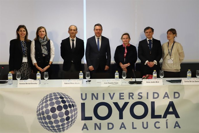 Inauguración de congreso sobre arbitraje internacional en la Universidad Loyola