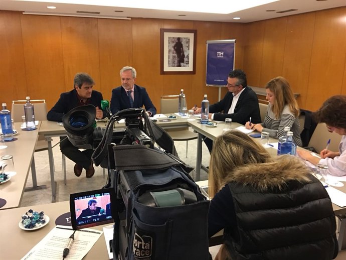 Francisco Tinahones doctor endocrino congreso málaga nutrición Ibima