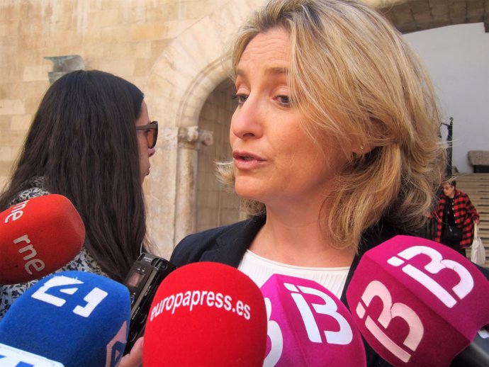 La juez decana de Palma, Sonia Vidal, atiende a los medios