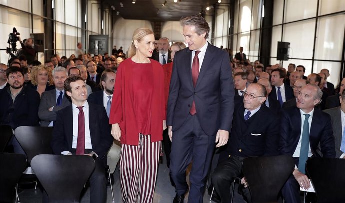 Cifuentes Asiste A La Presentación Del Plan Integral De Mejora De Los Servicios 