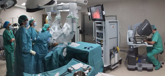 Operación con el robot Da Vinci