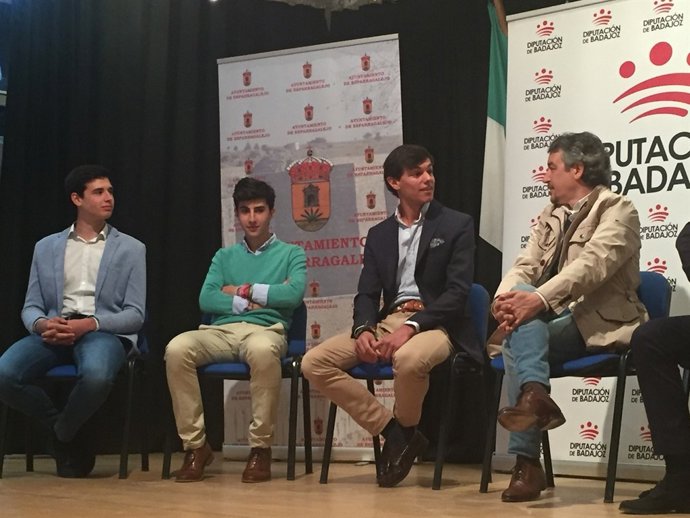 Nota Informativa. Esparragalejo Celebra El 8 De Abril Una Novillada Sin Picadore