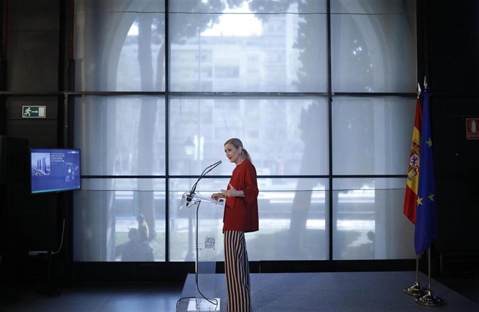 Cifuentes Asiste A La Presentación Del Plan Integral De Mejora De Los Servicios 