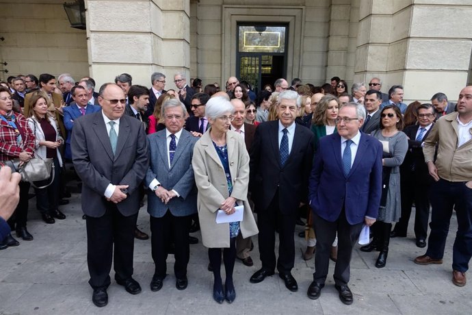 Concentración de jueces y fiscales en Sevilla