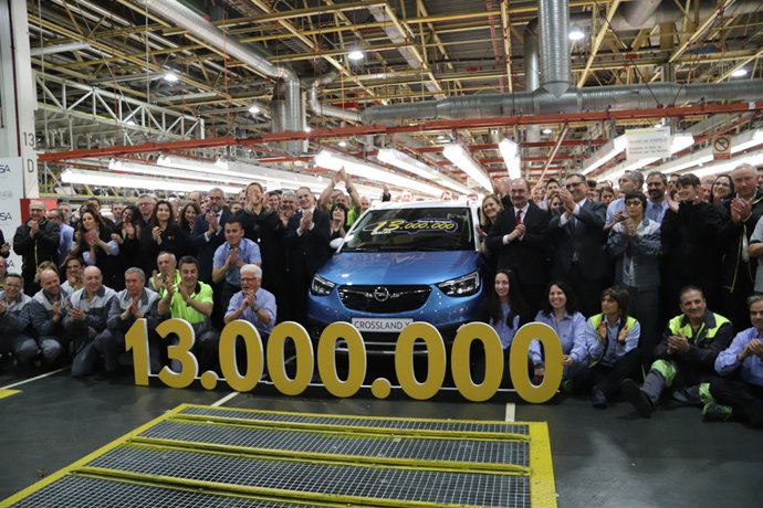 Salida de la unidad 13 millones de la planta de Figueruelas.