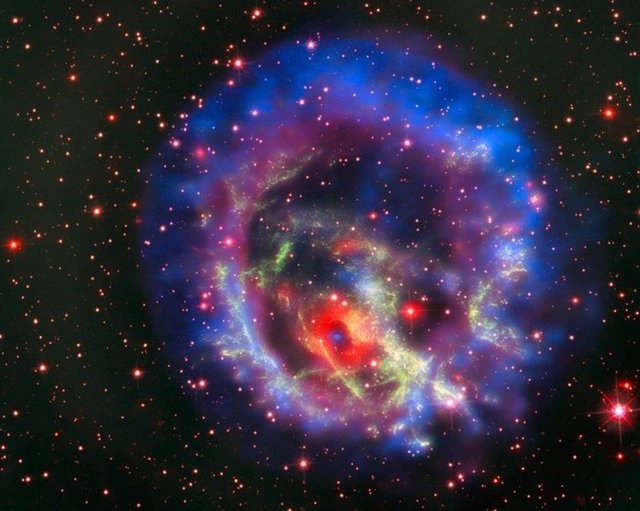 Una estrella de neutrones aislada en la Pequeña Nube de Magallanes