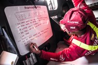 El 'MAPFRE' empieza a racionar la comida a más de 500 millas de Itajaí