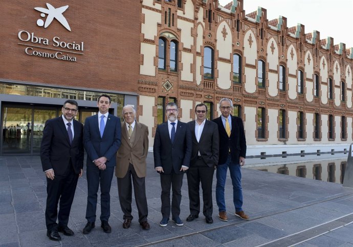 Signatura del conveni IrsiCaixa-Grifols
