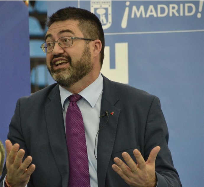 Carlos Sánchez Mato