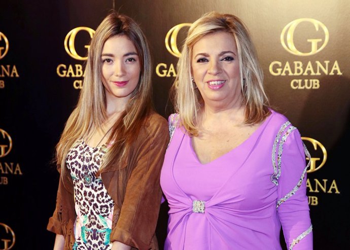 Carmen Borrego y su hija Carmen