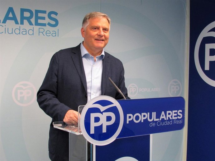Gpp Clm (Fotografía Y Cortes De Voz) Rueda De Prensa De Francisco Cañizares En C