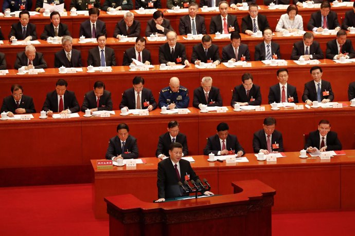 Xi Jinping pronuncia un discurso ante la Asamblea Popular