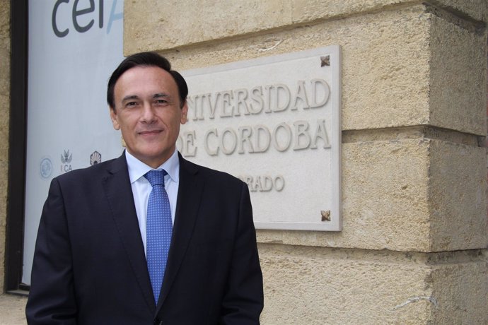 El actual rector de la UCO, José Carlos Gómez Villamandos
