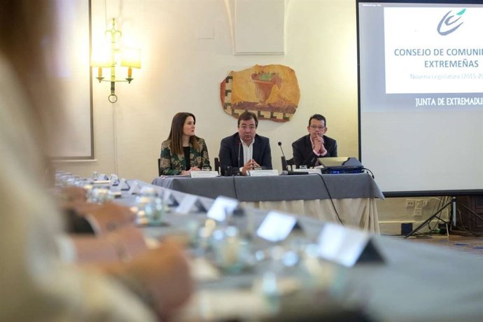 Vara en el Consejo de Comunidades Extremeñas 