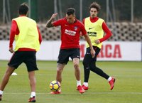 Giménez, baja en el Atlético para el derbi del Bernabéu