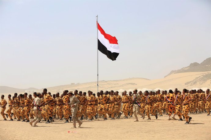 Soldados progubernamentales en Yemen