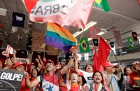 Manifestantes impiden la salida de Lula de la sede del Sindicato Metalúrgico ABC