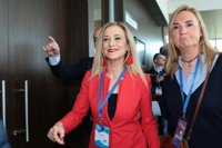 Cifuentes dirige la polémica de su máster contra el PSOE y exige a Gabilondo explicaciones sobre la filtración