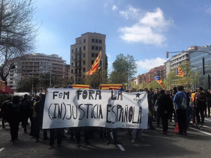 Protesta por la entrega de despachos a jueces en Barcelona, presidida por el Rey