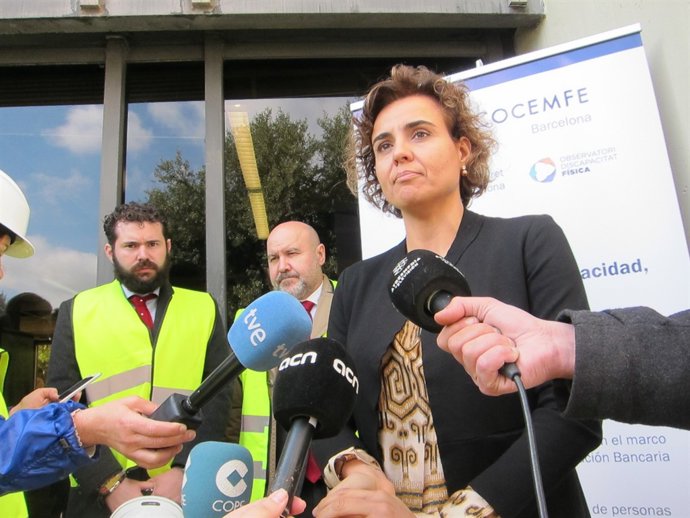 La ministra Dolors Montserrat