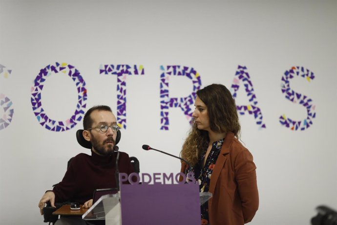 Rueda de prensa de Pablo Echenique y Noelia Vera en la sede de Podemos