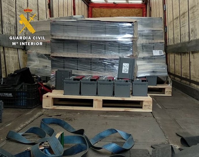 Baterías recuperadas por la Guardia Civil. 