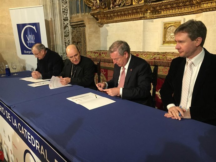 Forma del acuerdo RTVE y Fundación VIII Centenario 9-4-2018