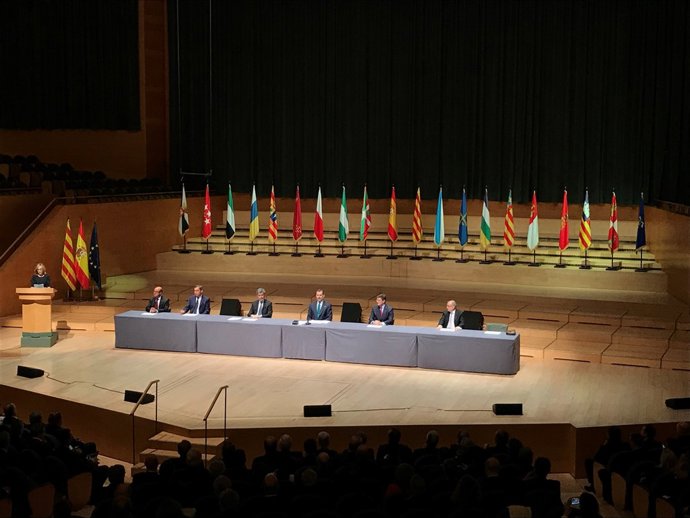 Acte d'entrega dels despatxos judicials presidit pel Rei