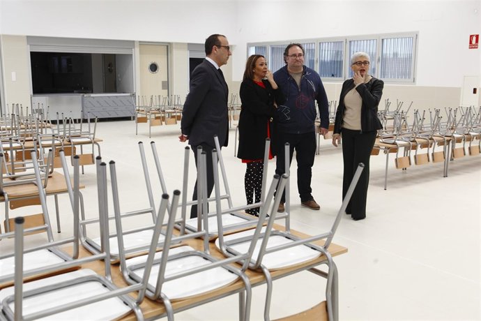 Mayte Pérez ha visitado hoy el nuevo colegio de Arcosur 