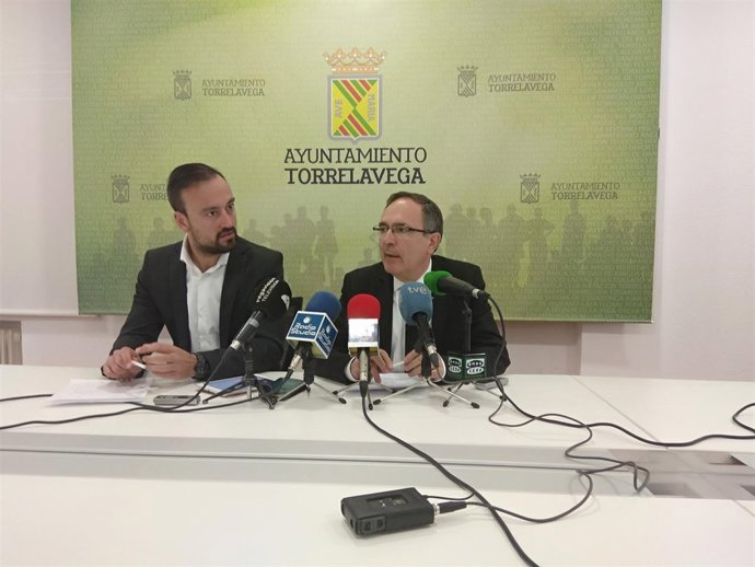 Cruz Viadero y López Estrada en rueda de prensa 