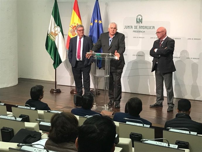 Las organizaciones agrarias, en San Telmo, tras reunirse con Díaz