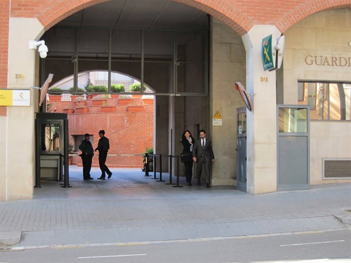 El director del Cesicat Xavier Gatius i la seva advocada
