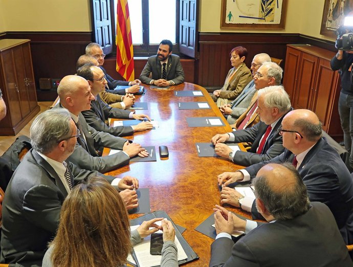 Reunió de Torrent amb els rectors de les universitats catalanes