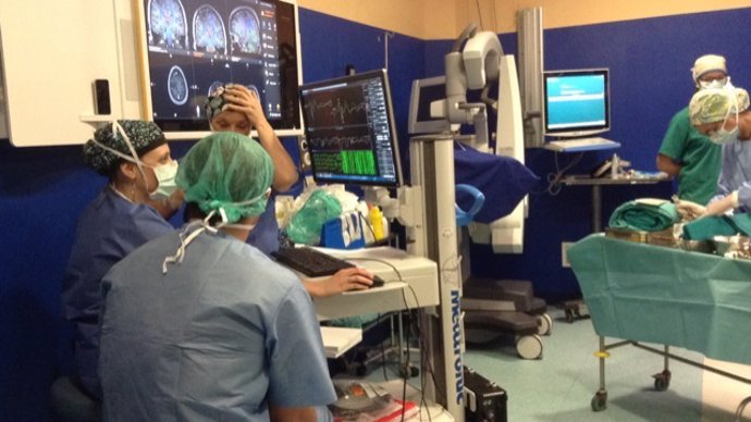 Neurocirugía del paciente despierto en Hospital Puerta del Mar