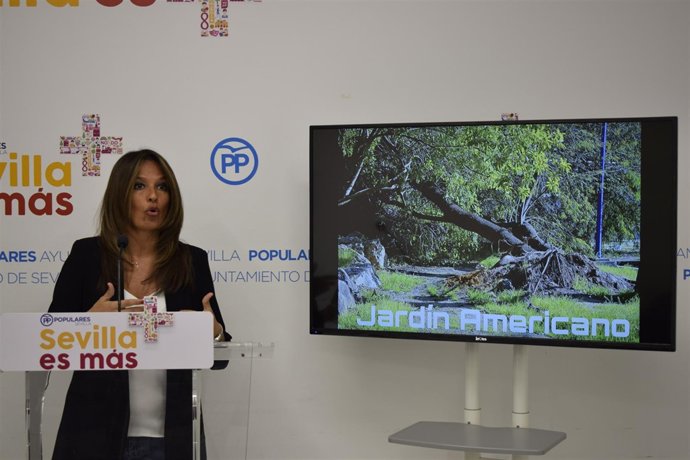 La concejal del PP de Sevilla Evelia Rincón