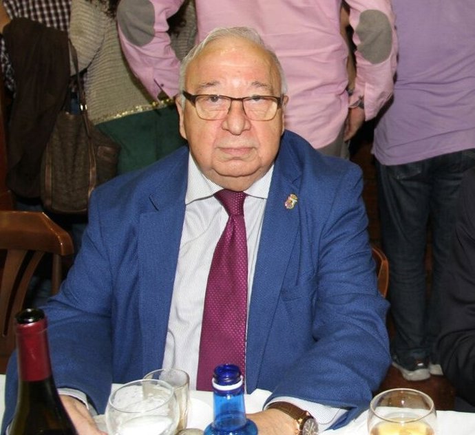 Miguel Carmona dimite como presidente federación de peñas