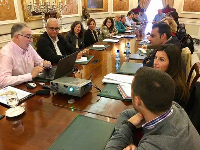 Reunión sobre Vía Verde en la Diputación