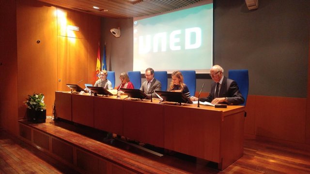 El Director General de Registros y Notariado sobre la ...