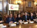 Santamaría apuesta por pactos en pensiones, educación y financiación autonómica