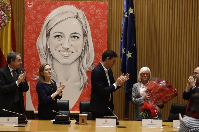 Zapatero, Ana Pastor i Pedro Sánchez en l'homenatge a Ana Pastor al Congrés