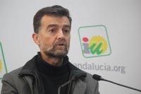 Maíllo dice que el informe del Defensor del Pueblo andaluz es "una enmienda a la totalidad" a la gestión de Susana Díaz