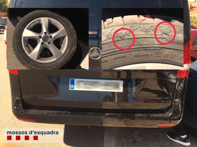 Roda punxada per un home que va intentar robar a l'interior del vehicle