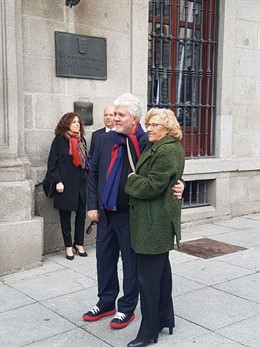 Carmena con Almodovar