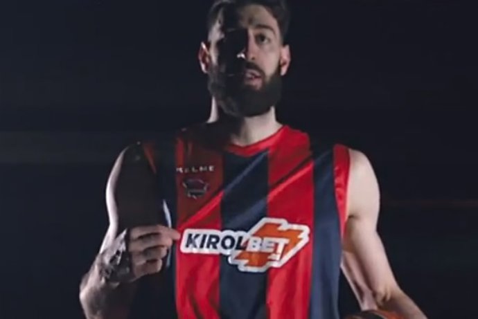 Nueva camiseta del Kirolbet Baskonia